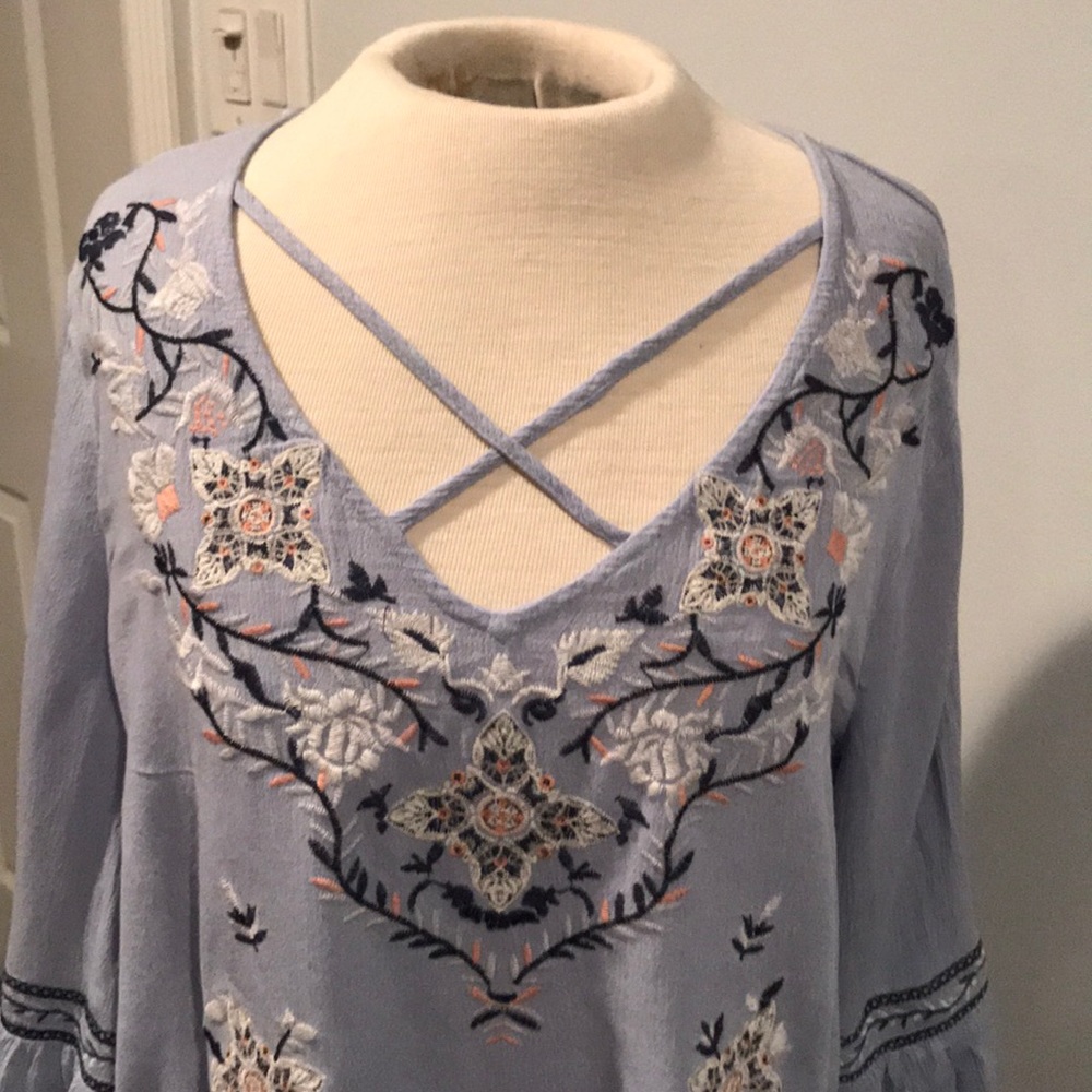 Blu pepper embroidered hippie top lite blue